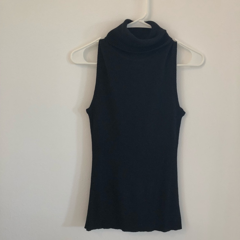 BCBG Muscle tee top